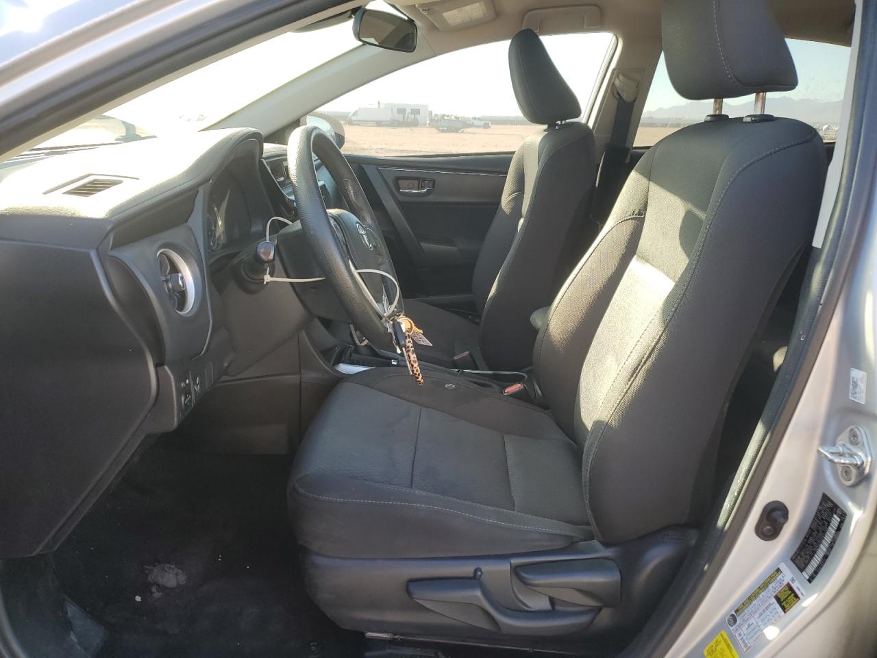 2017 TOYOTA COROLLA L photo 13