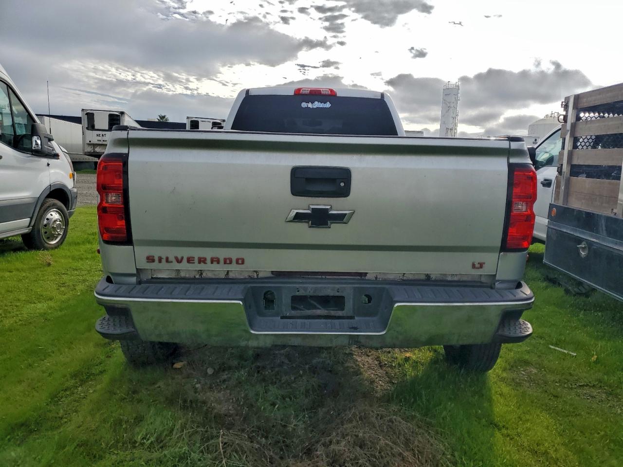 2016 CHEVROLET SILVERADO K3500 LT photo 6