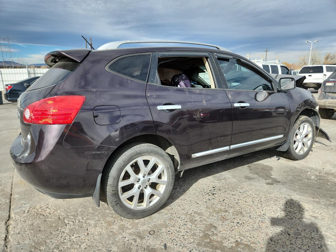 2011 NISSAN ROGUE S photo 3