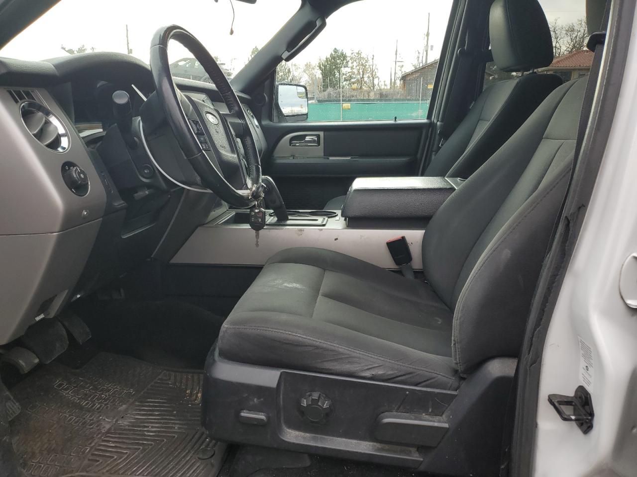 2017 FORD EXPEDITION XLT photo 13