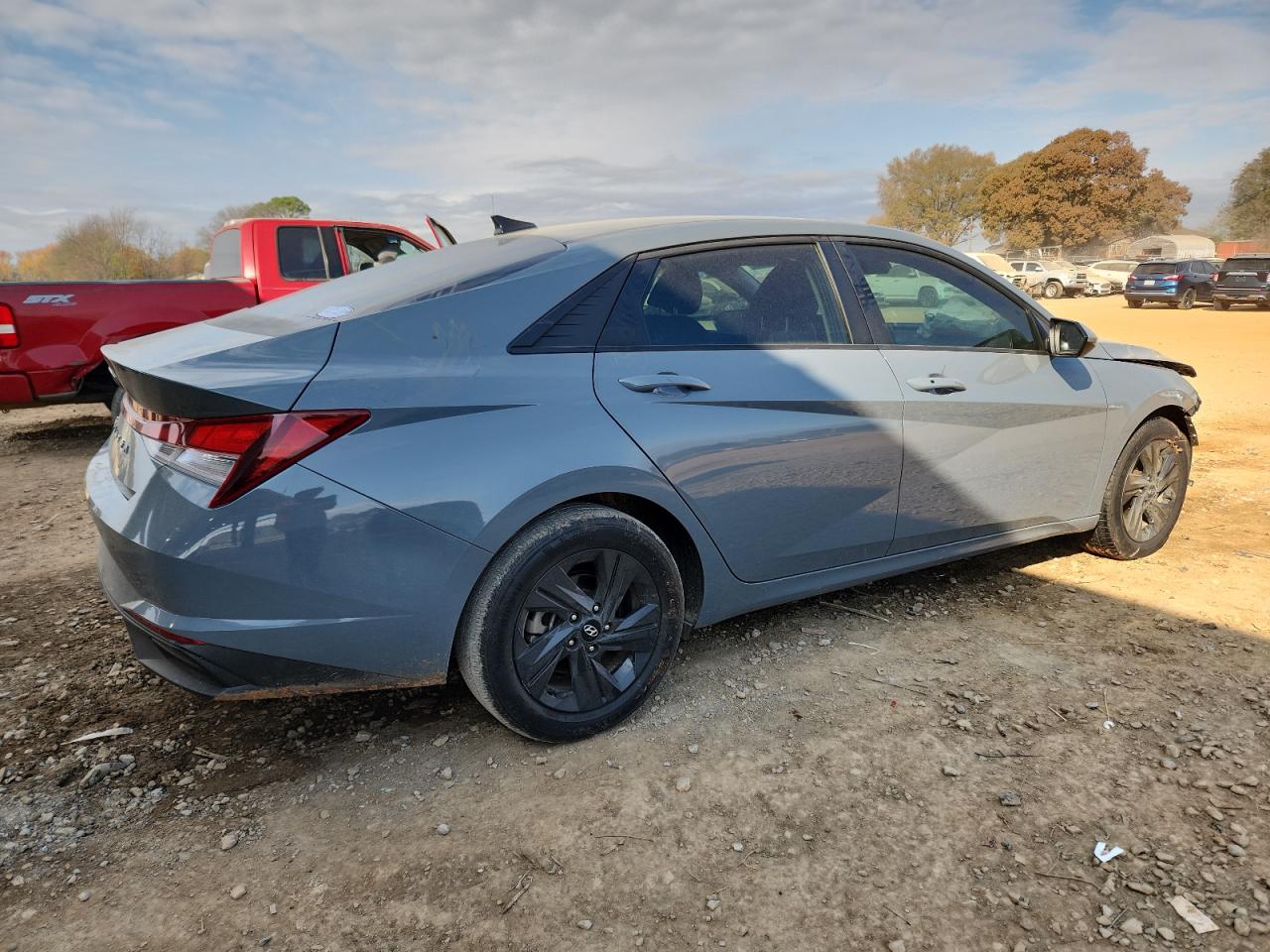 2022 HYUNDAI ELANTRA SEL photo 3