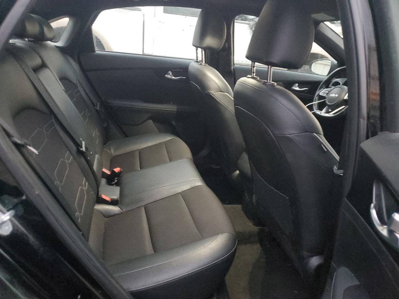 2024 KIA FORTE GT LINE photo 10