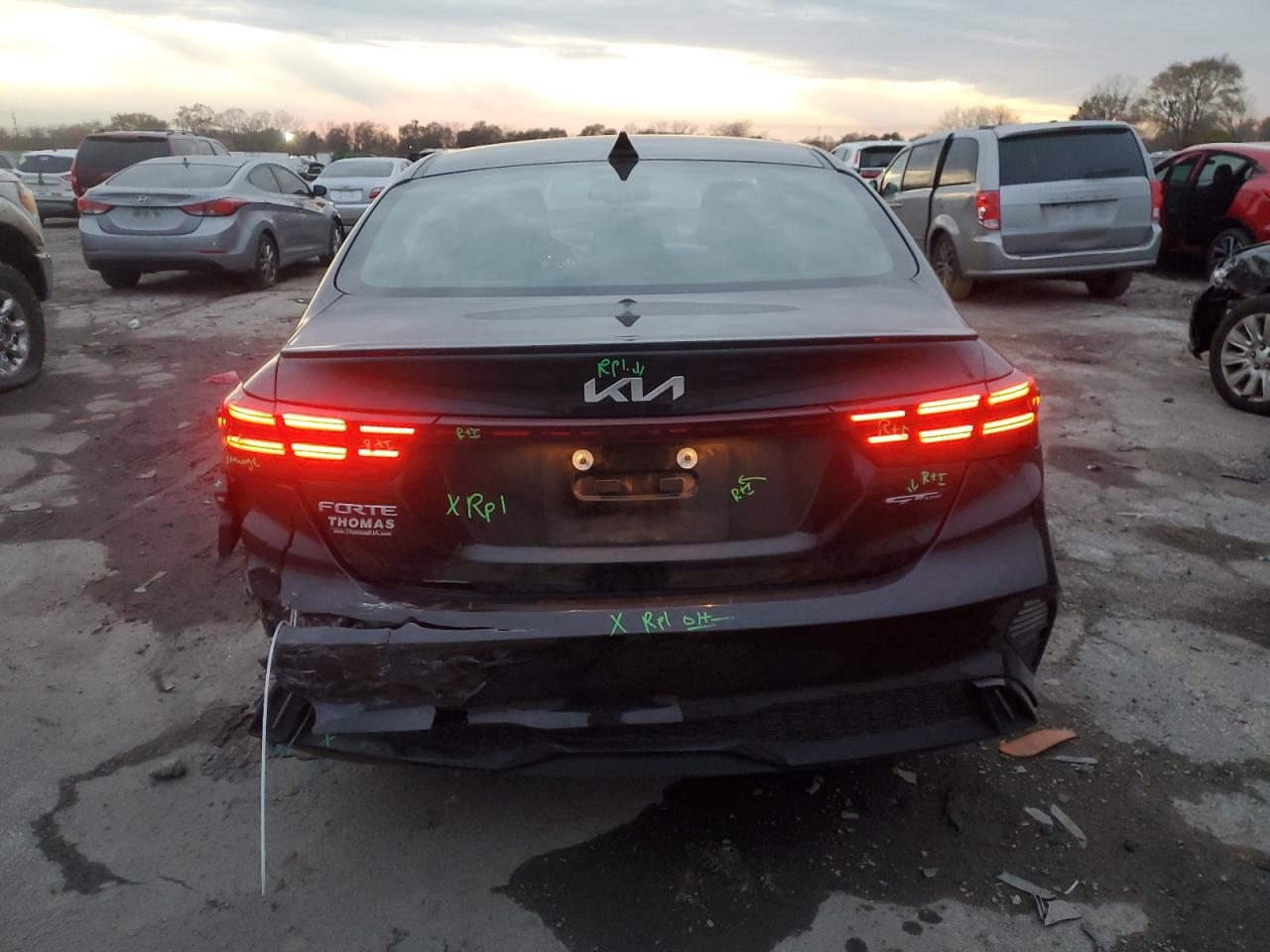 2024 KIA FORTE GT LINE photo 6