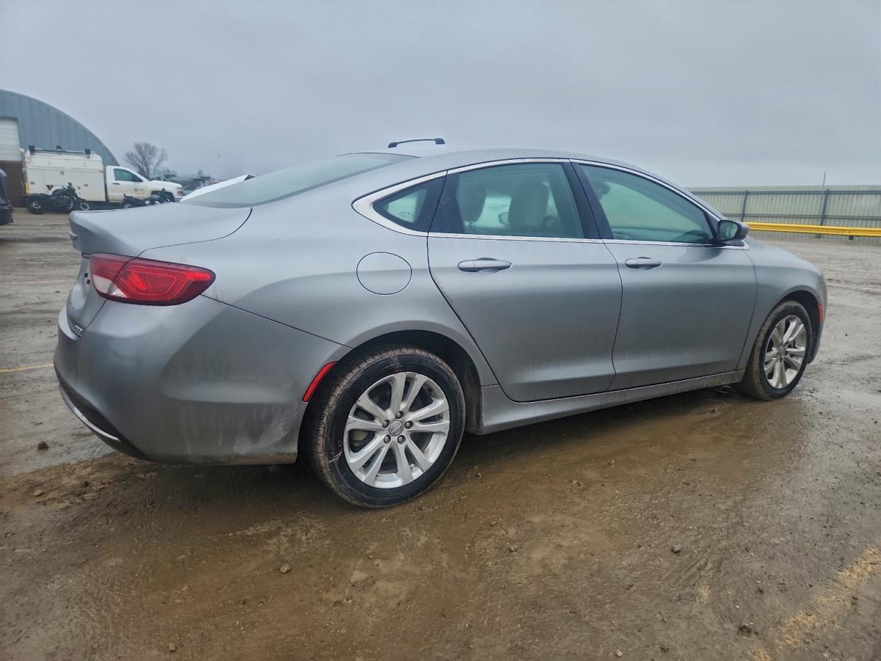 2016 CHRYSLER 200 LIMITED photo 5