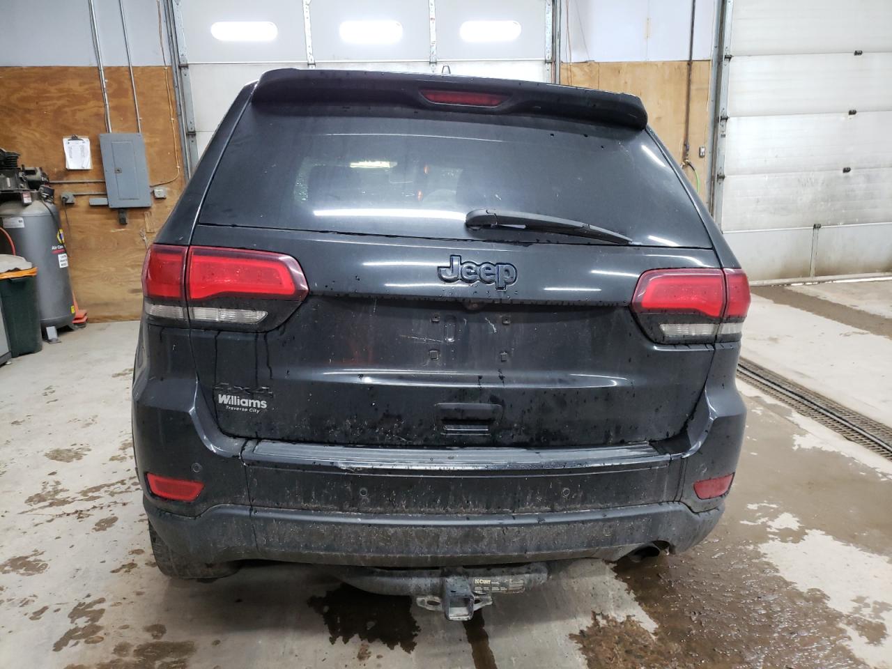 2018 JEEP GRAND CHEROKEE LAREDO photo 6