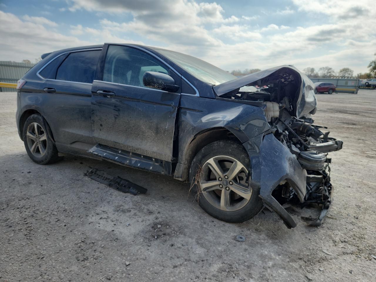 2021 FORD EDGE SEL photo 4