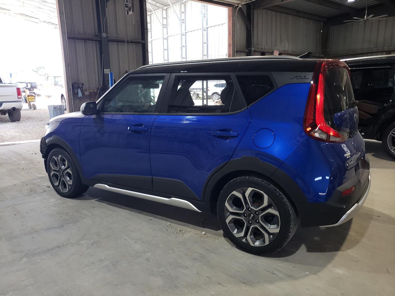 2020 KIA SOUL LX photo 2