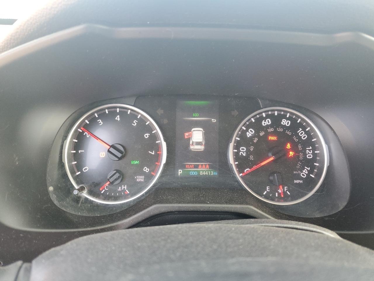 2022 TOYOTA RAV4 XLE photo 17