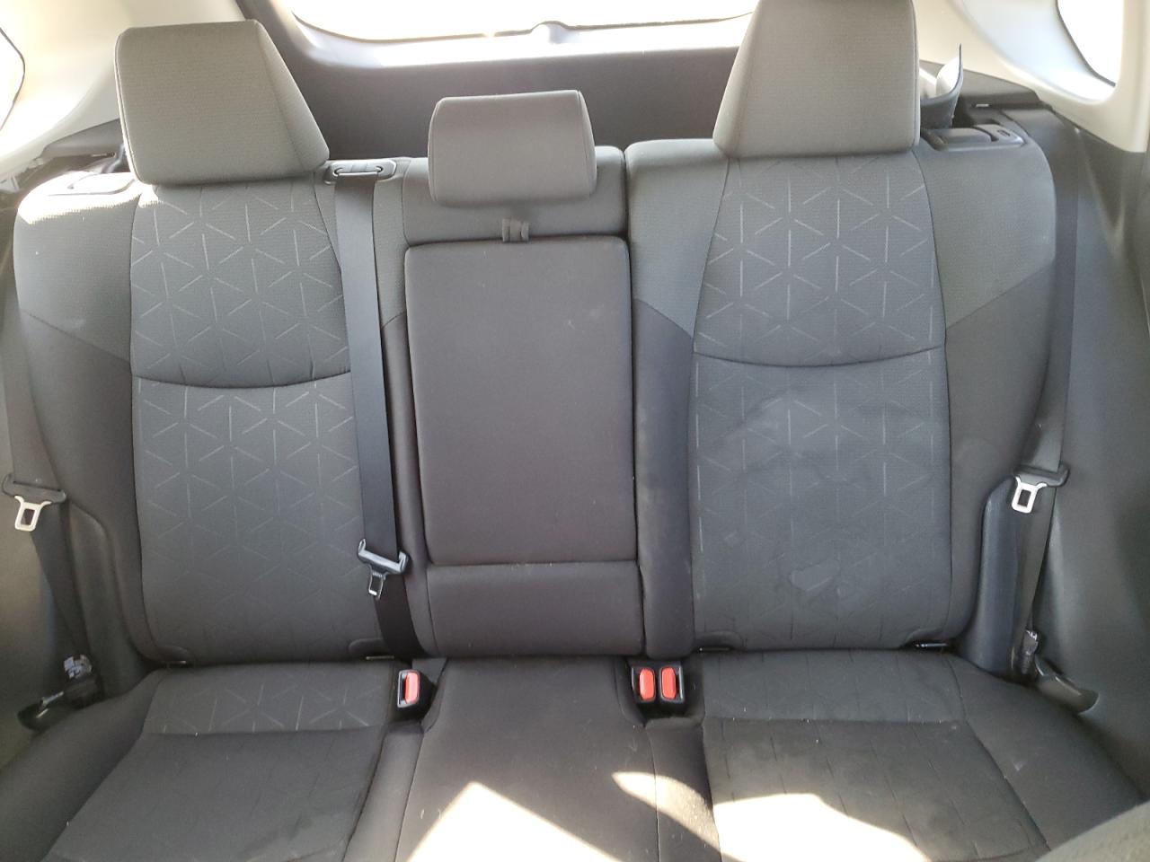 2022 TOYOTA RAV4 XLE photo 19