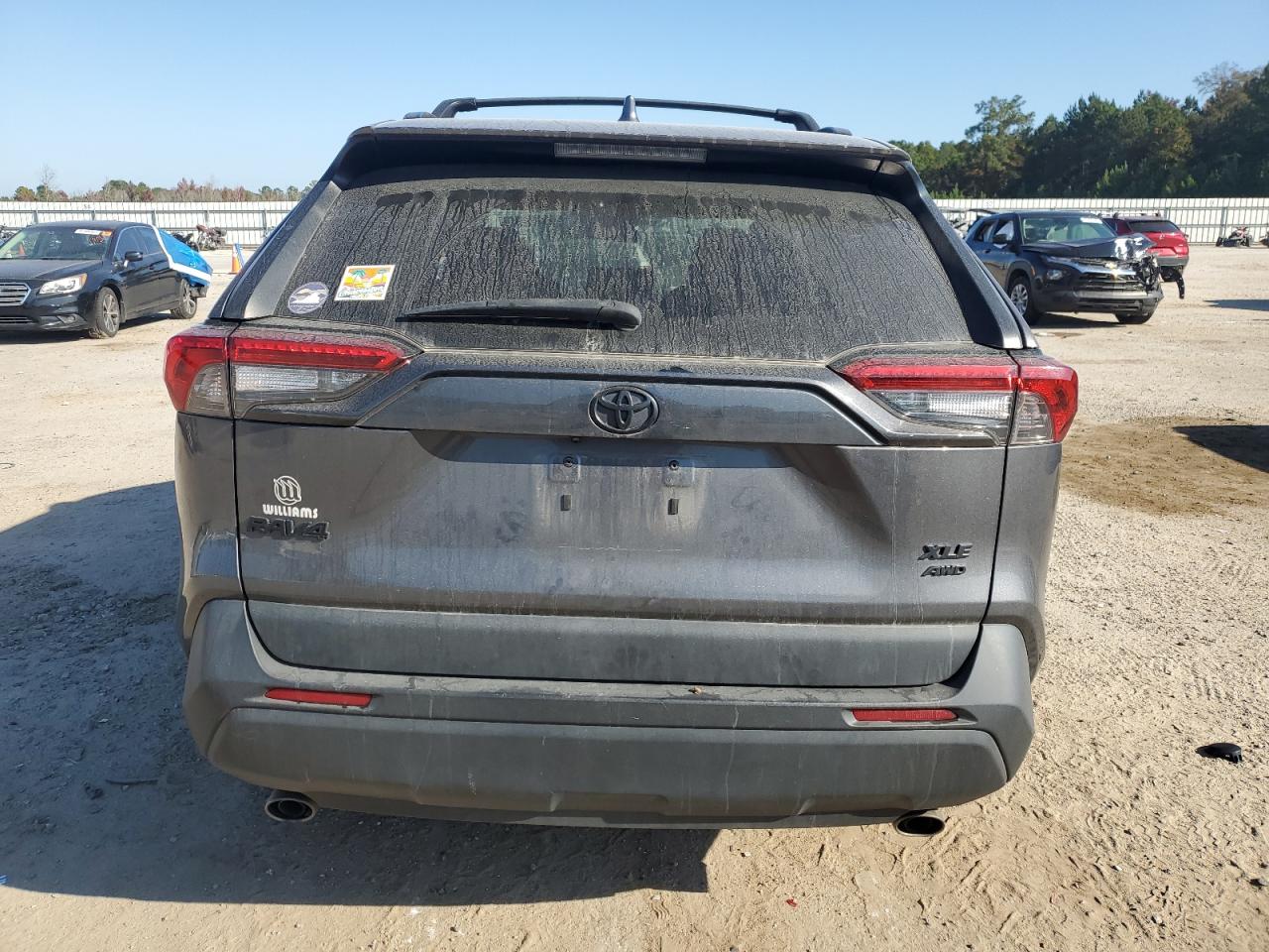 2022 TOYOTA RAV4 XLE photo 11