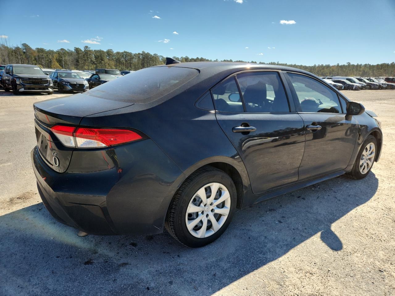 2020 TOYOTA COROLLA LE photo 3