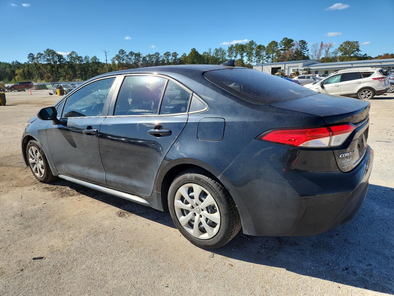 2020 TOYOTA COROLLA LE photo 2