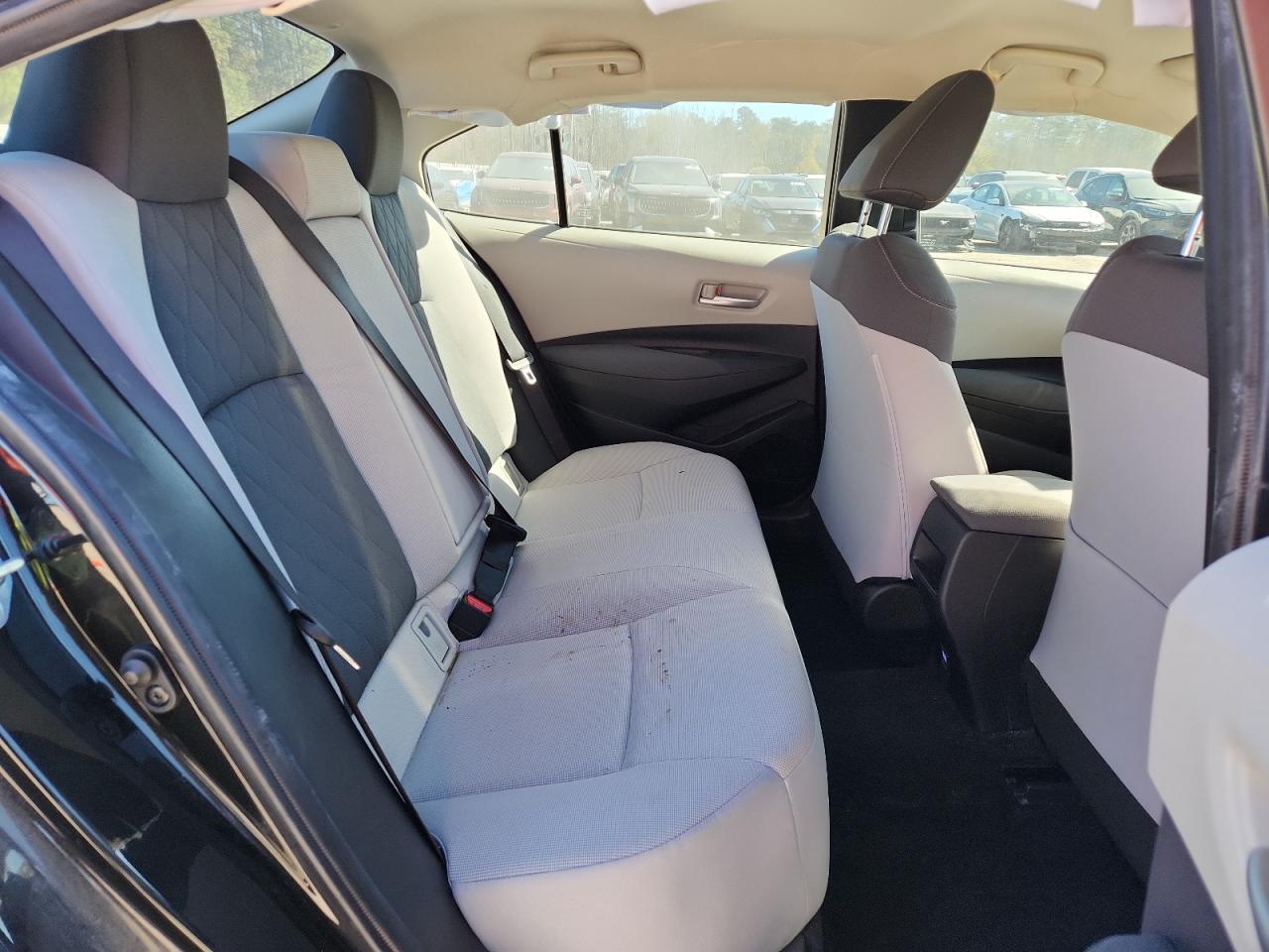 2020 TOYOTA COROLLA LE photo 10