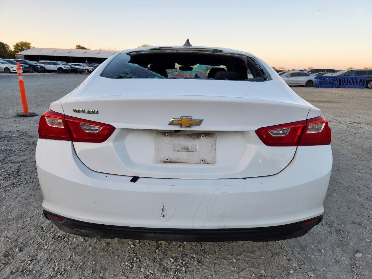 2018 CHEVROLET MALIBU LS photo 11