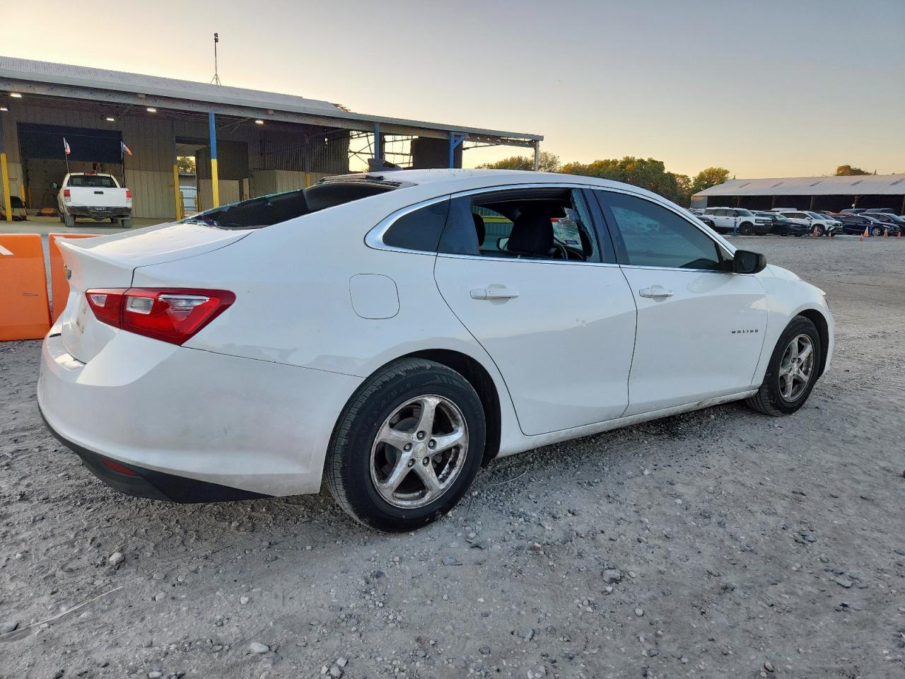 2018 CHEVROLET MALIBU LS photo 5