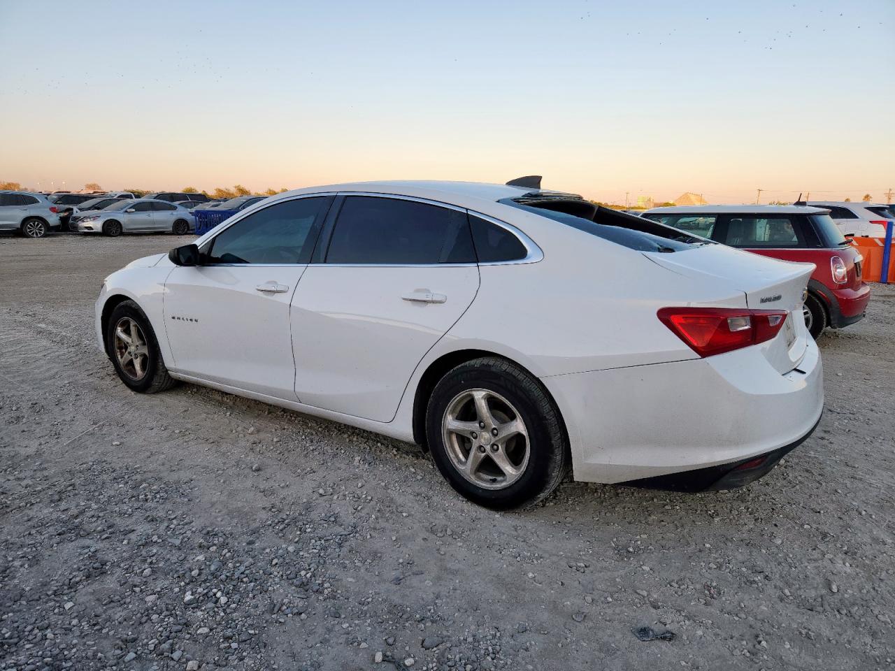 2018 CHEVROLET MALIBU LS photo 3