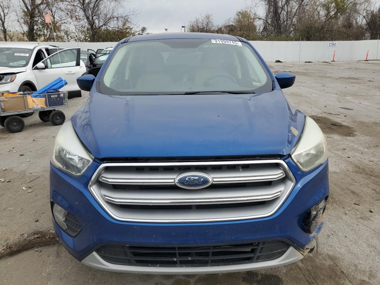 2017 FORD ESCAPE SE photo 5