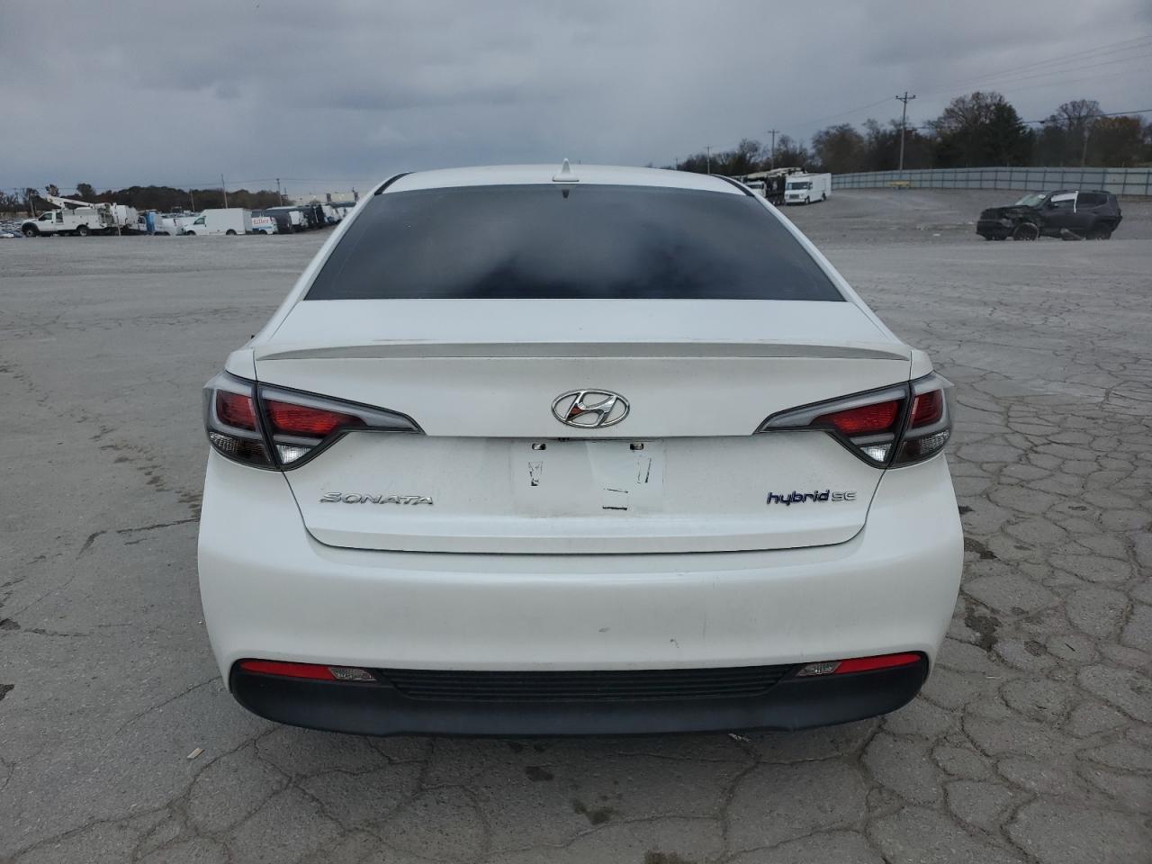 2016 HYUNDAI SONATA HYBRID photo 11