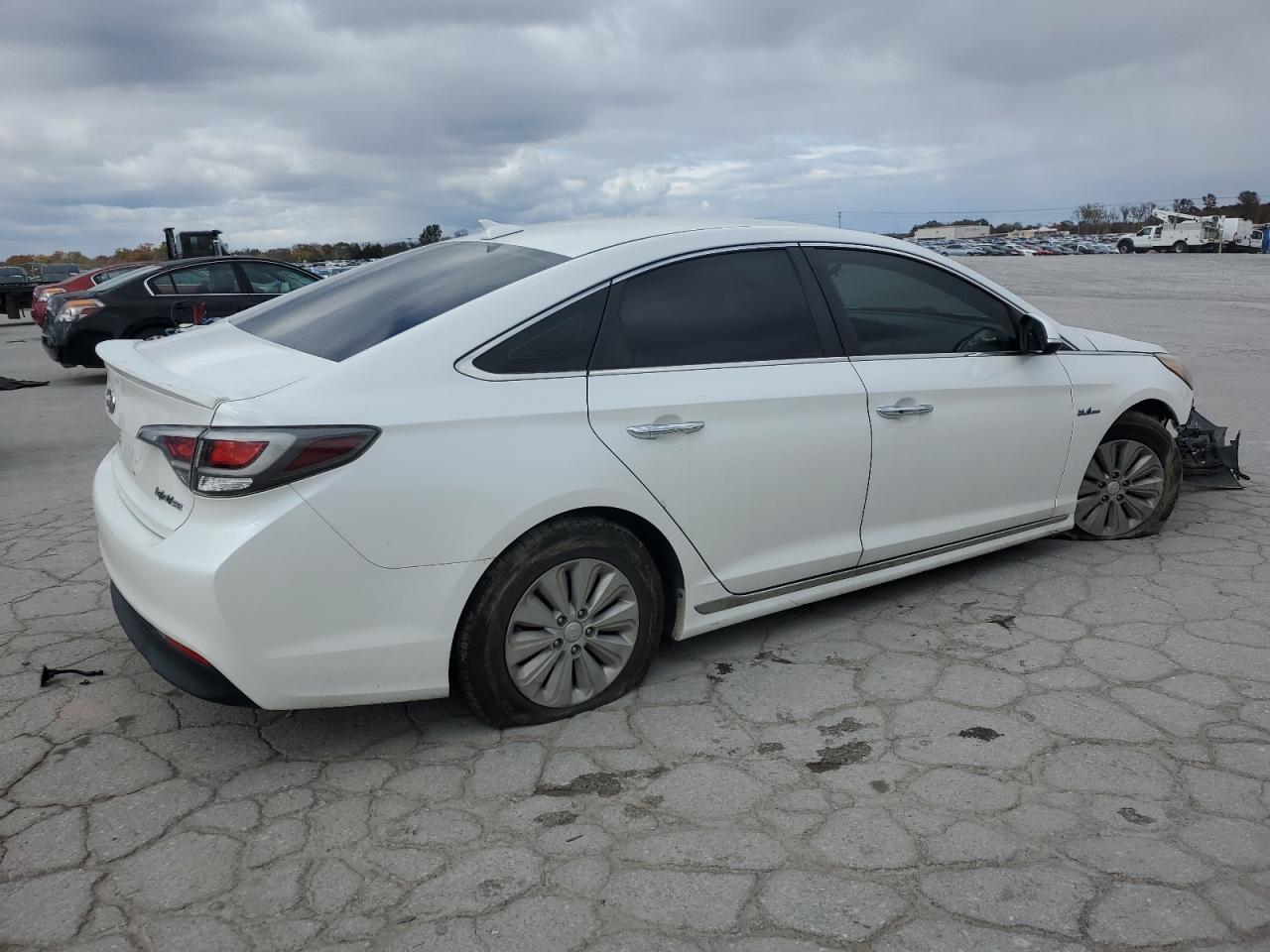 2016 HYUNDAI SONATA HYBRID photo 5