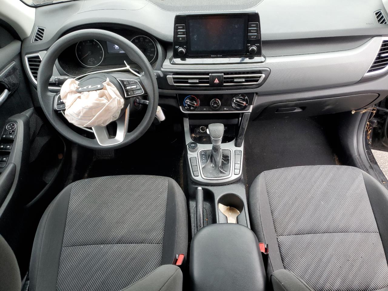 2023 KIA SELTOS LX photo 22