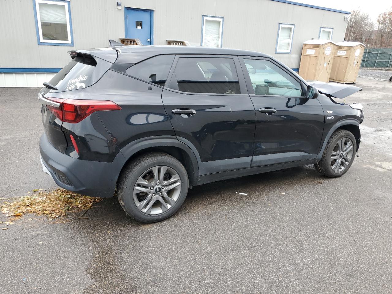 2023 KIA SELTOS LX photo 7