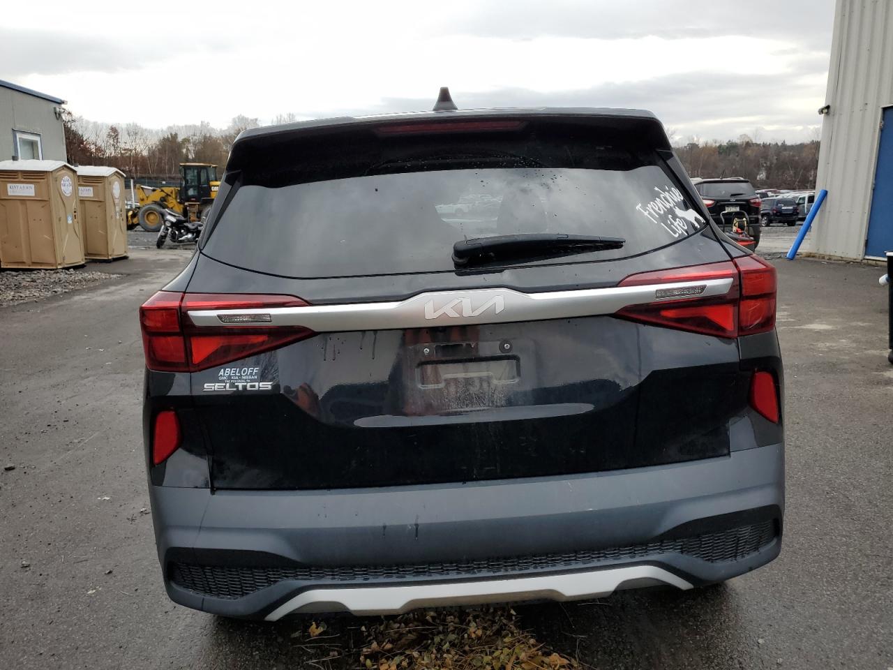 2023 KIA SELTOS LX photo 16