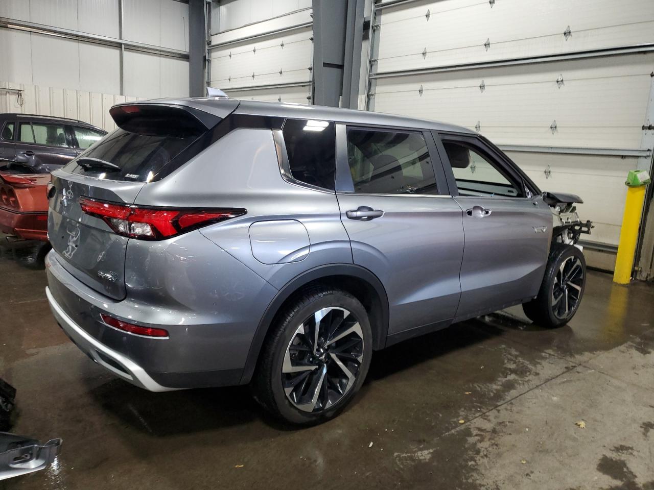 2024 MITSUBISHI OUTLANDER SE photo 5
