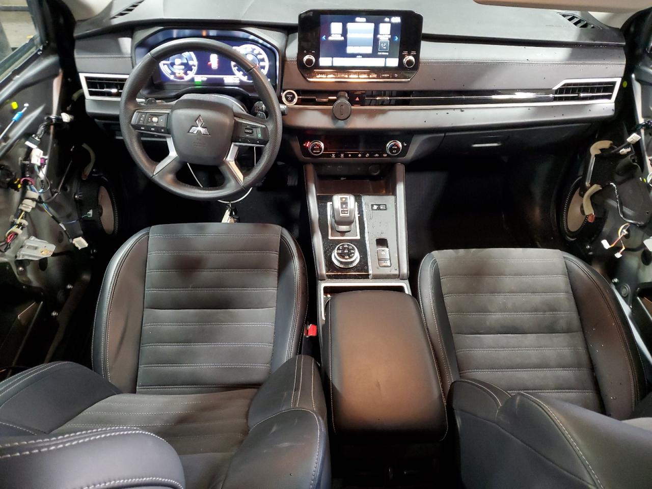 2024 MITSUBISHI OUTLANDER SE photo 15