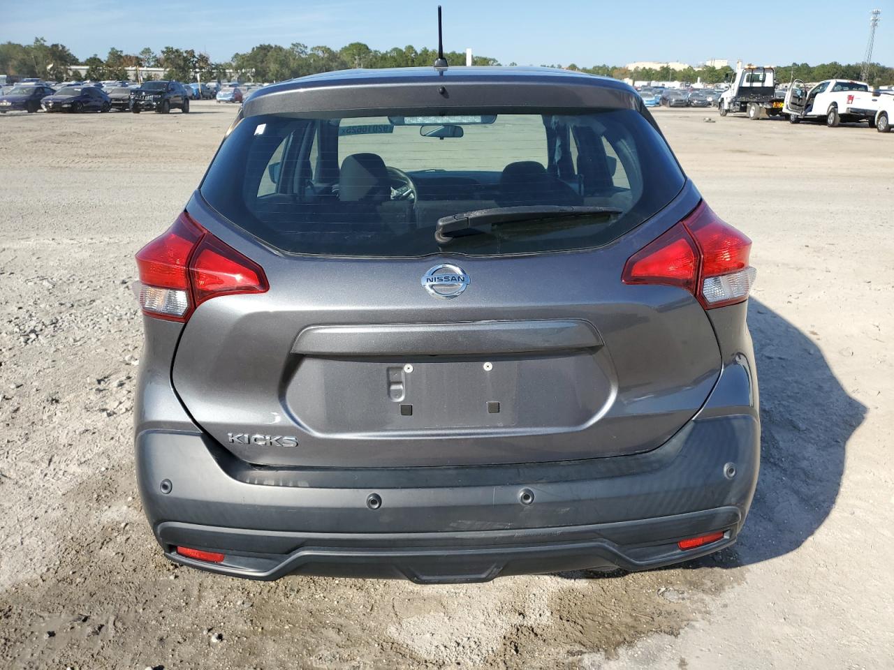 2020 NISSAN KICKS S photo 16