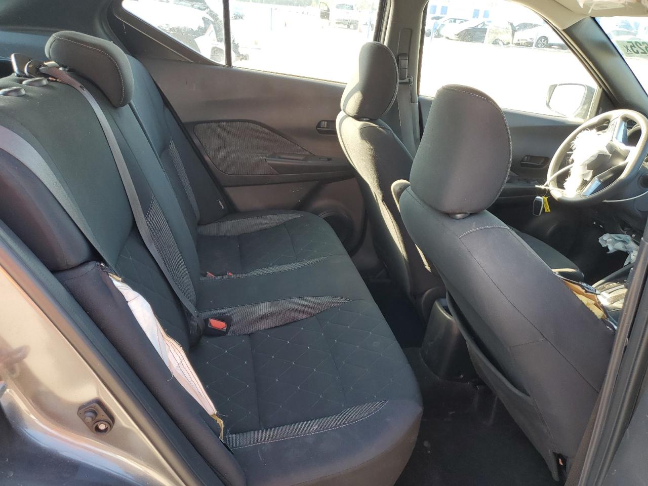 2020 NISSAN KICKS S photo 28