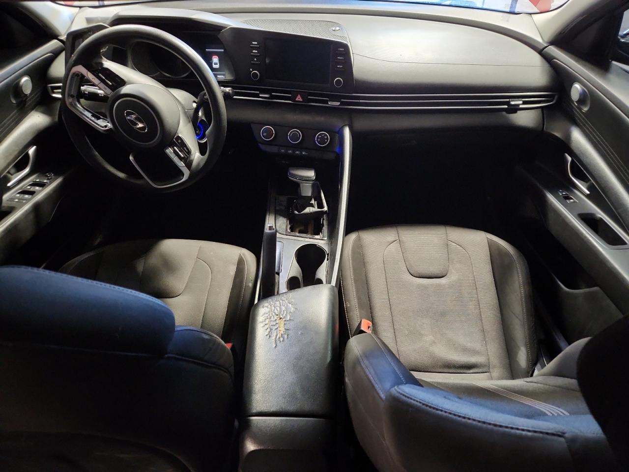 2021 HYUNDAI ELANTRA SE photo 8