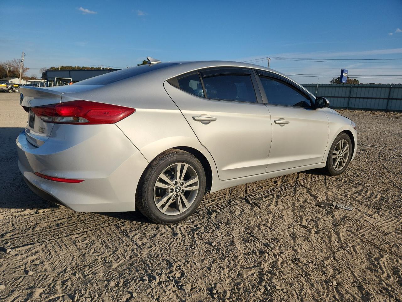 2017 HYUNDAI ELANTRA SE photo 3