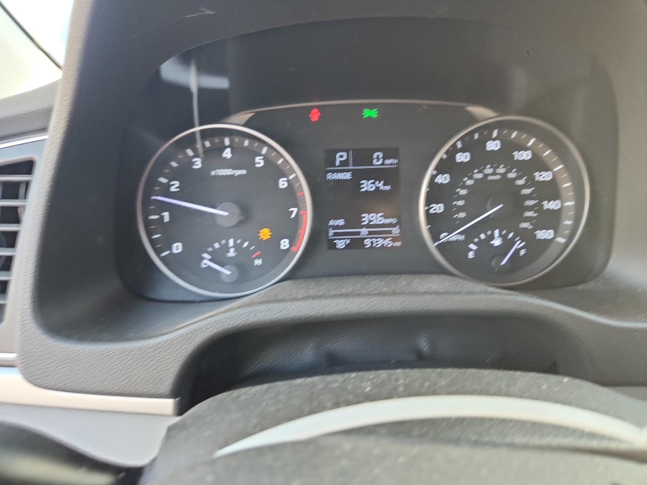 2017 HYUNDAI ELANTRA SE photo 9
