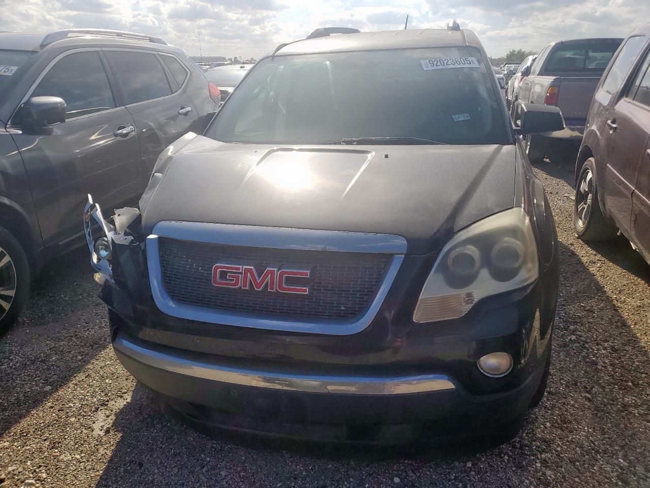 2008 GMC ACADIA SLE photo 9