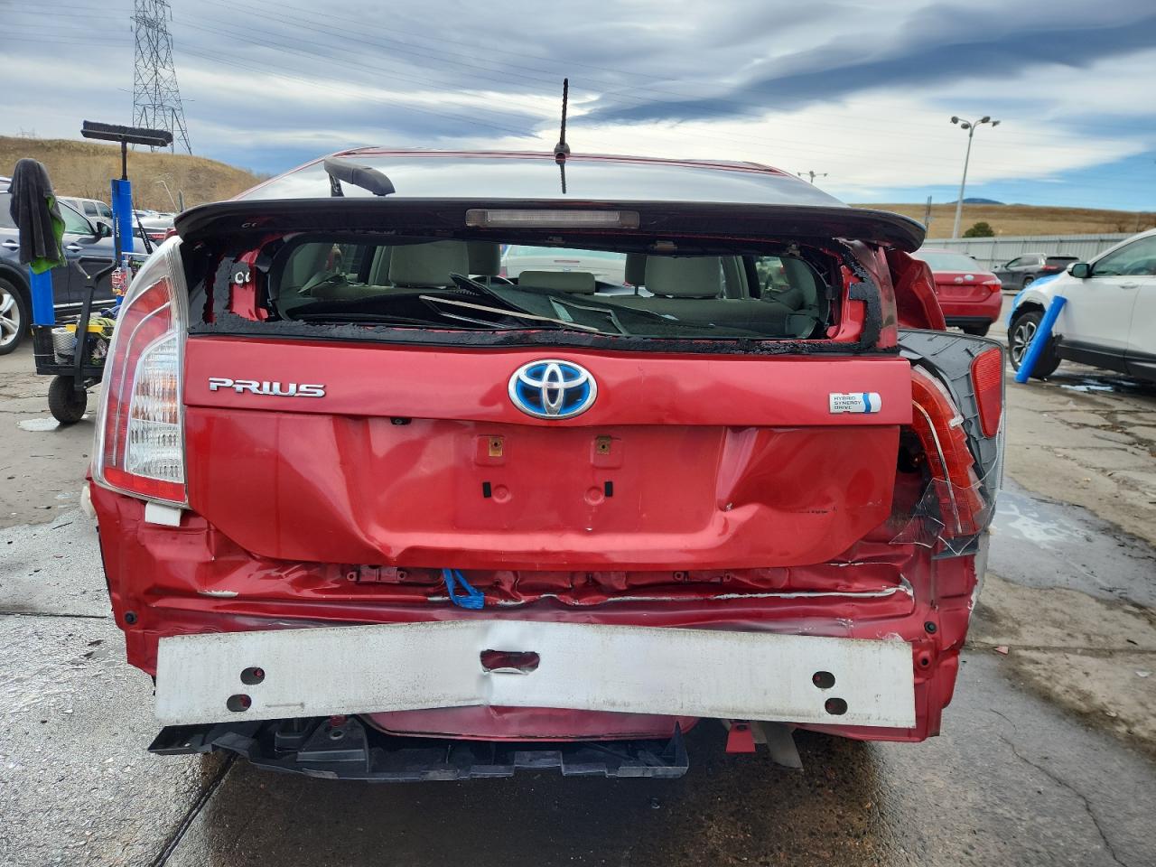 2015 TOYOTA PRIUS TWO photo 6
