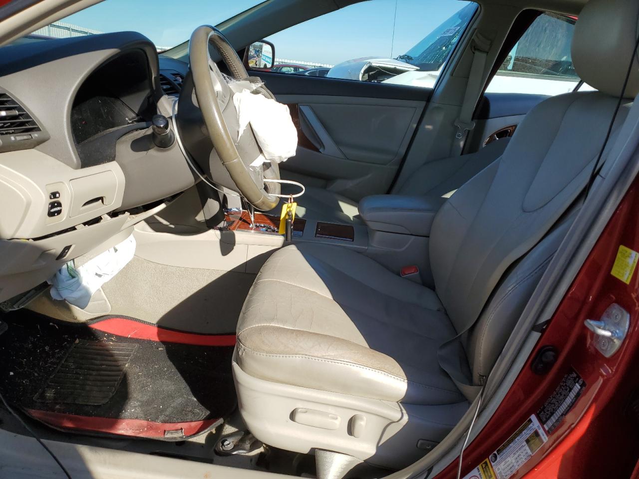 2011 TOYOTA CAMRY BASE photo 7