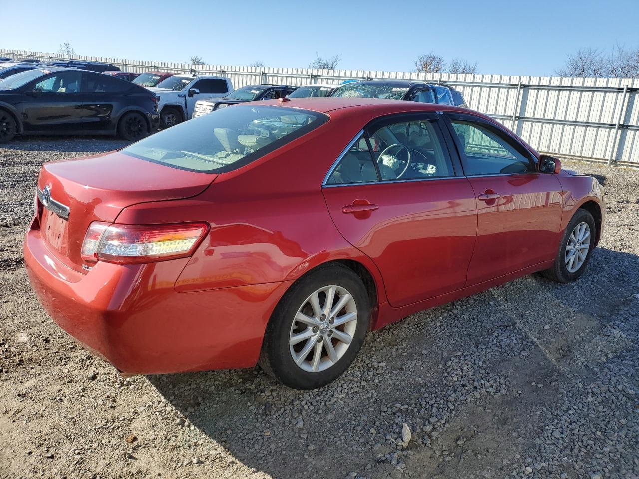2011 TOYOTA CAMRY BASE photo 3
