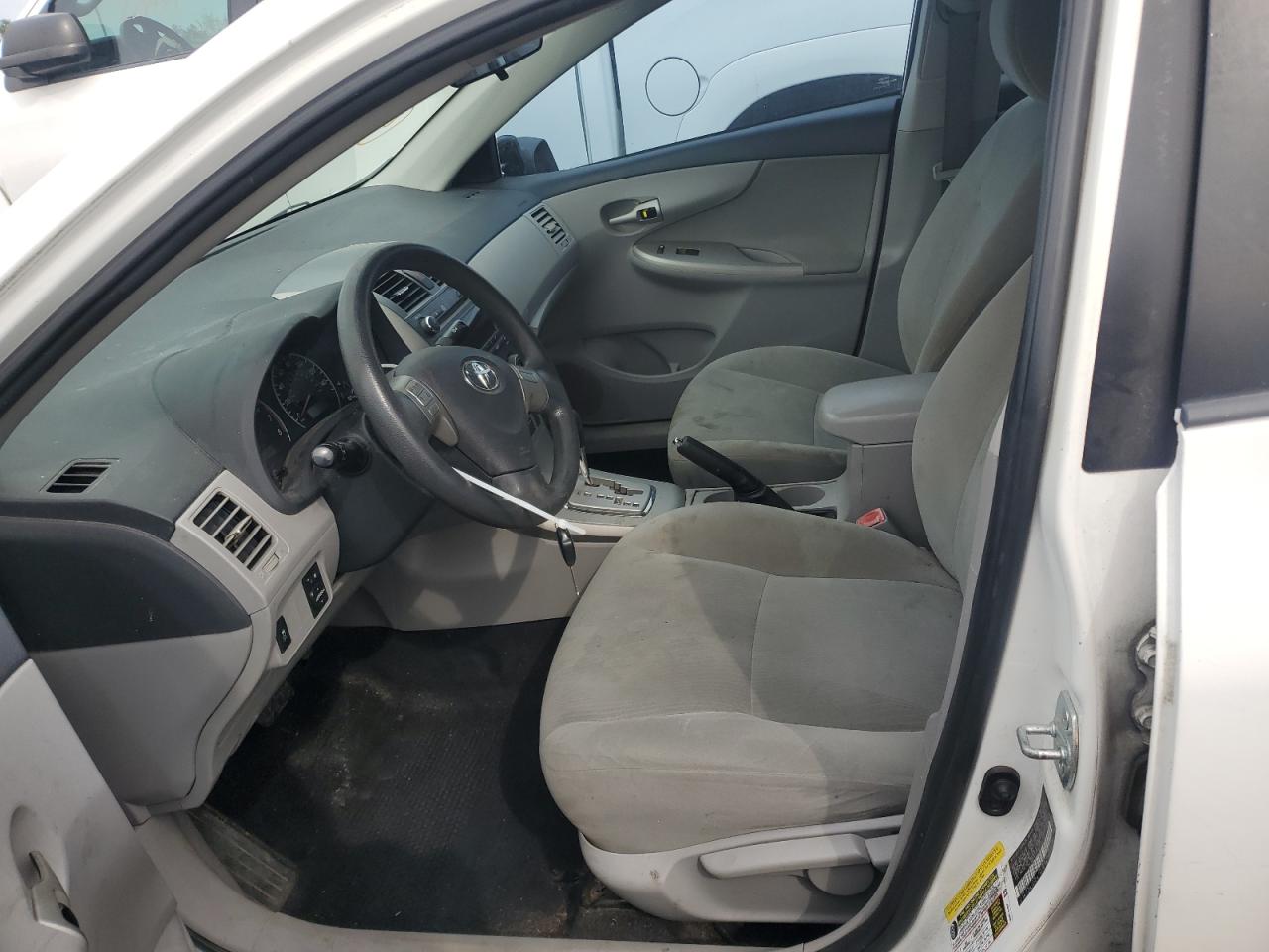 2011 TOYOTA COROLLA BASE photo 7