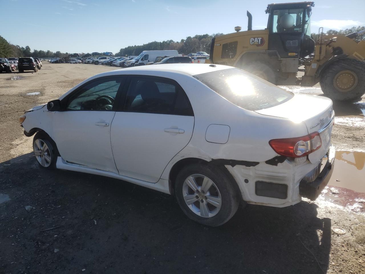 2011 TOYOTA COROLLA BASE photo 2