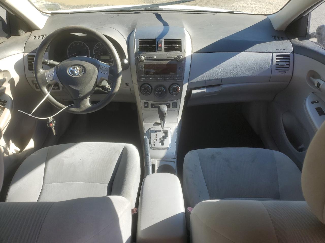 2011 TOYOTA COROLLA BASE photo 8