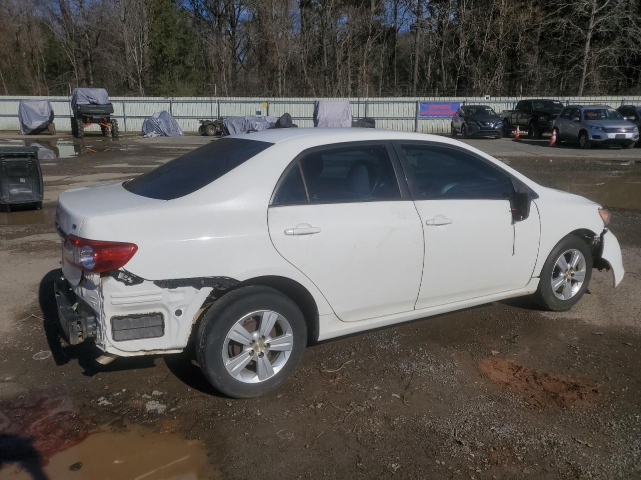 2011 TOYOTA COROLLA BASE photo 3