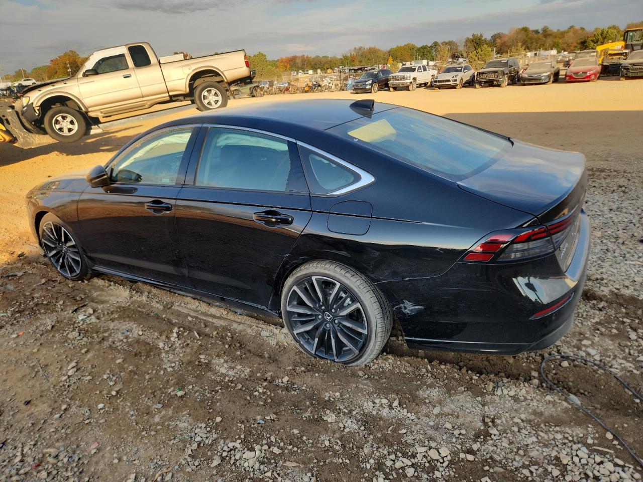 2025 HONDA ACCORD TOURING HYBRID photo 3