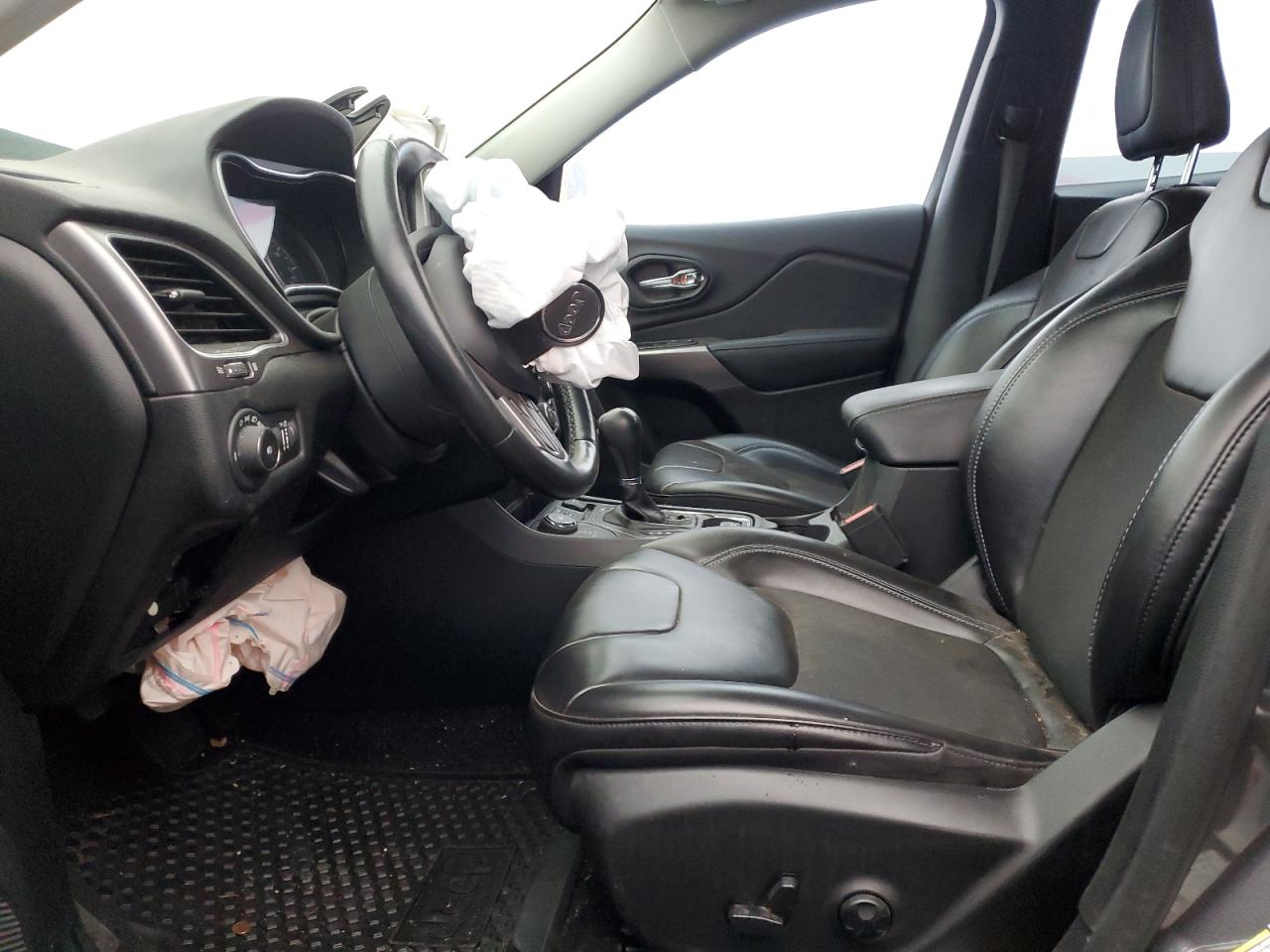 2019 JEEP CHEROKEE LATITUDE PLUS photo 13