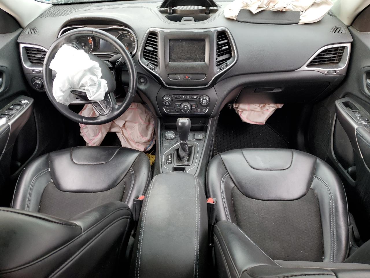 2019 JEEP CHEROKEE LATITUDE PLUS photo 15