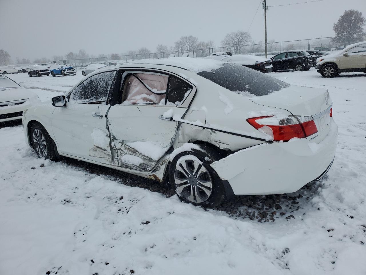 2013 HONDA ACCORD LX photo 4