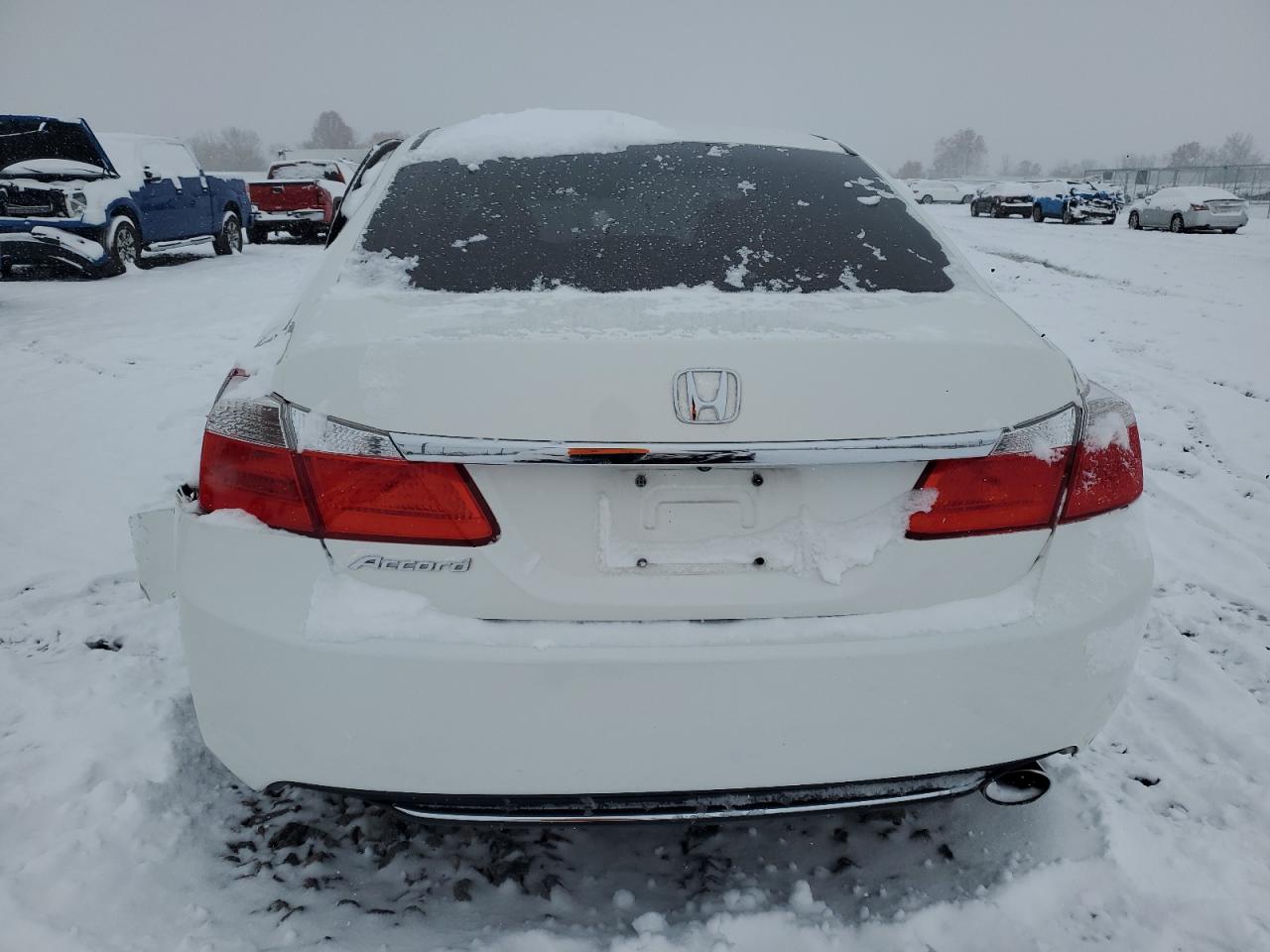 2013 HONDA ACCORD LX photo 16