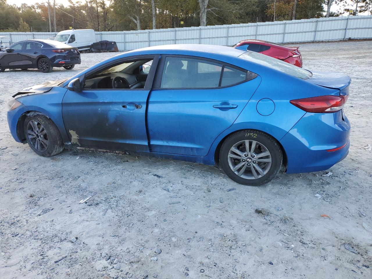 2017 HYUNDAI ELANTRA SE photo 3