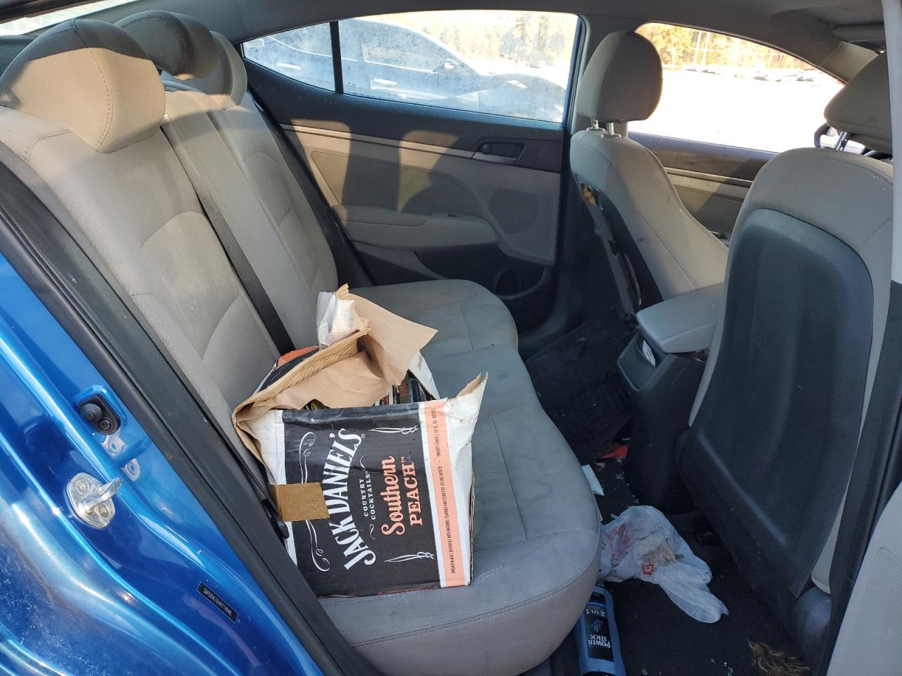 2017 HYUNDAI ELANTRA SE photo 19