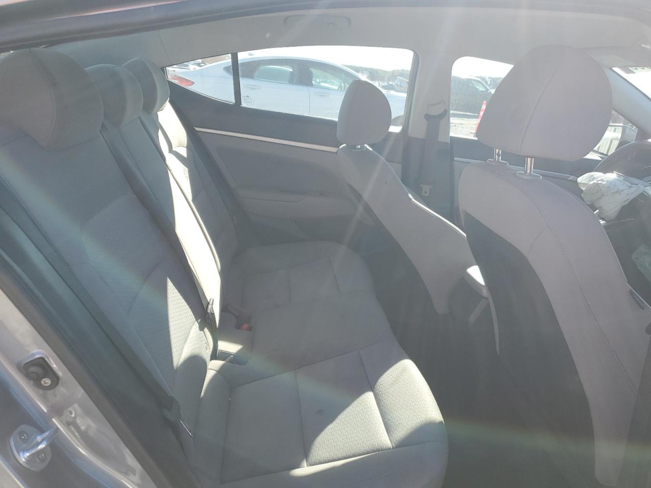 2019 HYUNDAI ELANTRA SEL photo 19