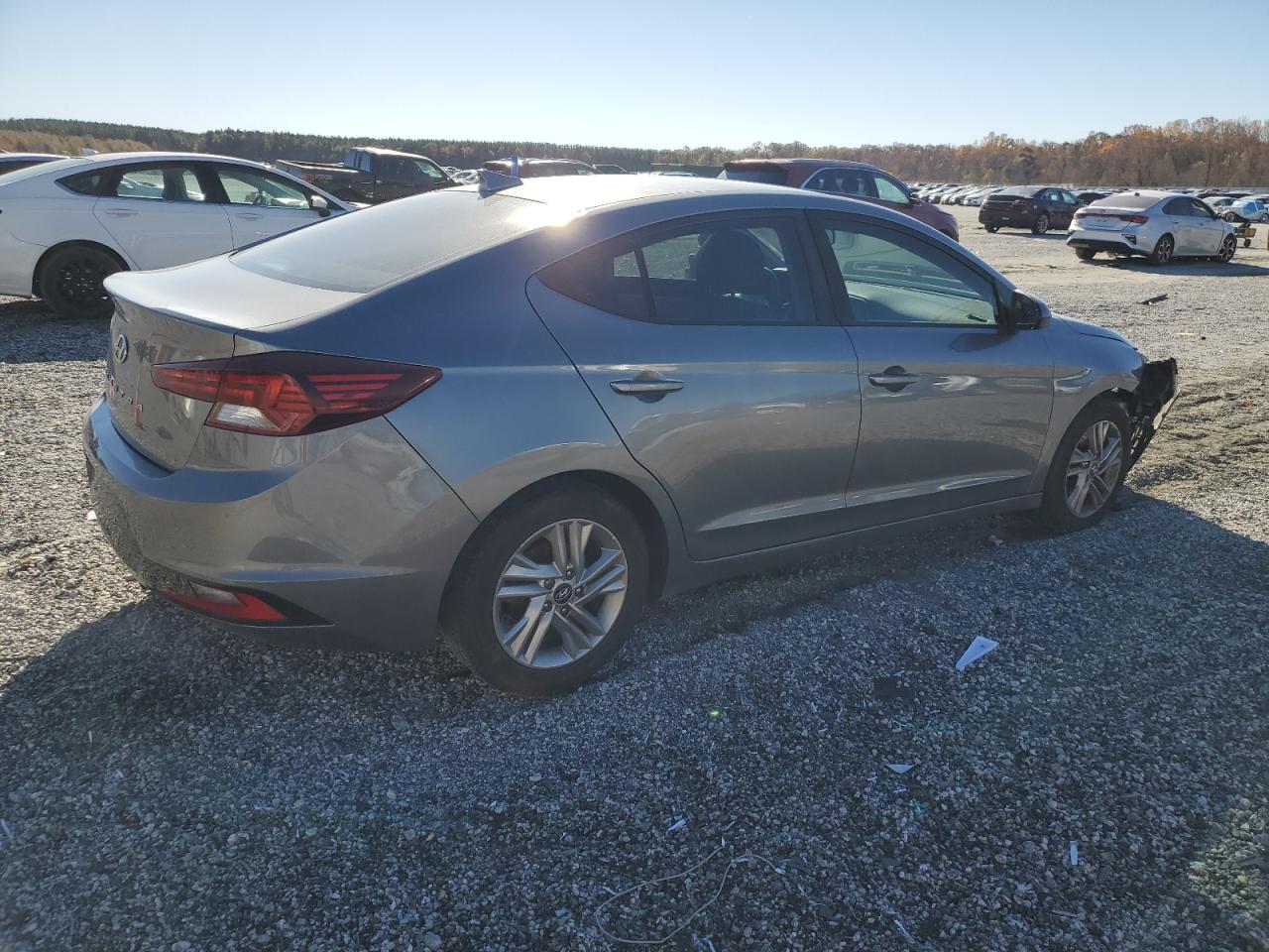 2019 HYUNDAI ELANTRA SEL photo 5